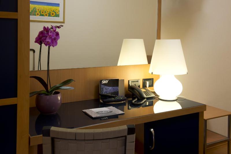 Triple Room image 3