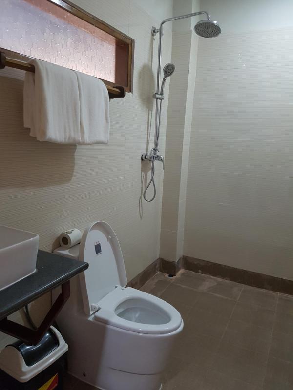 Northern Breeze Hotel - image 9