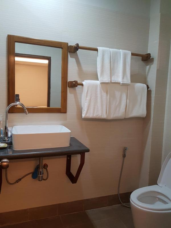 Northern Breeze Hotel - image 10
