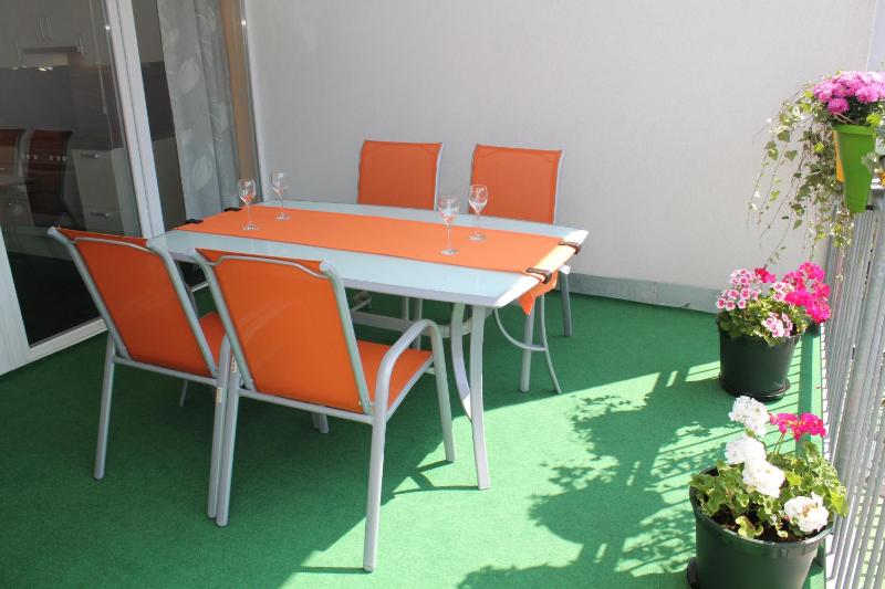 Two-Bedroom Apartment with Balcony image 4