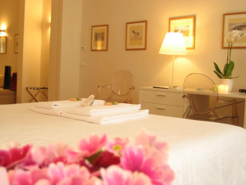 Deluxe Suite image 4