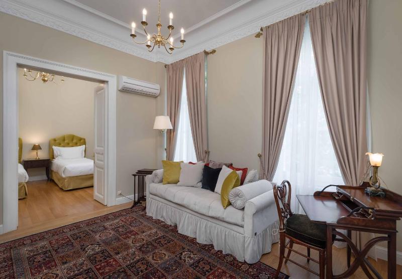 Noble Suites - image 16