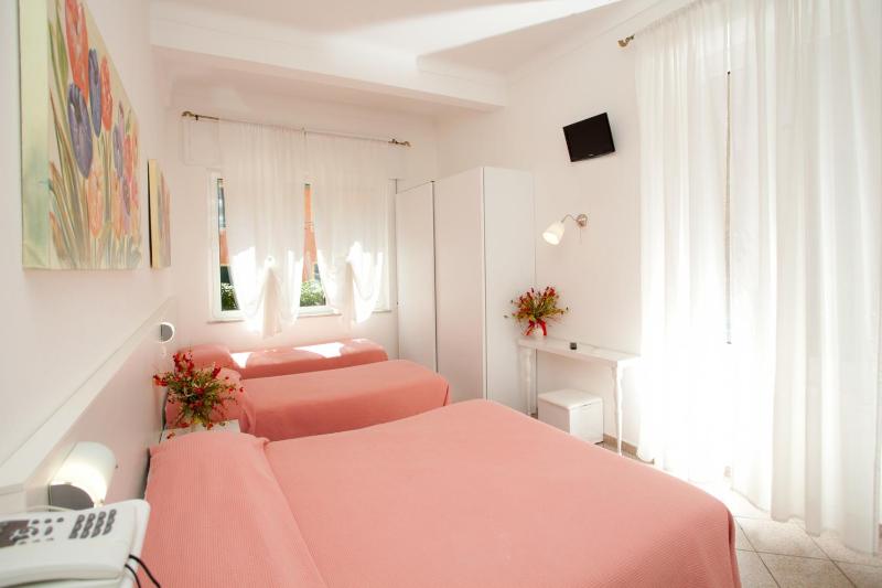 Quadruple Room image 2