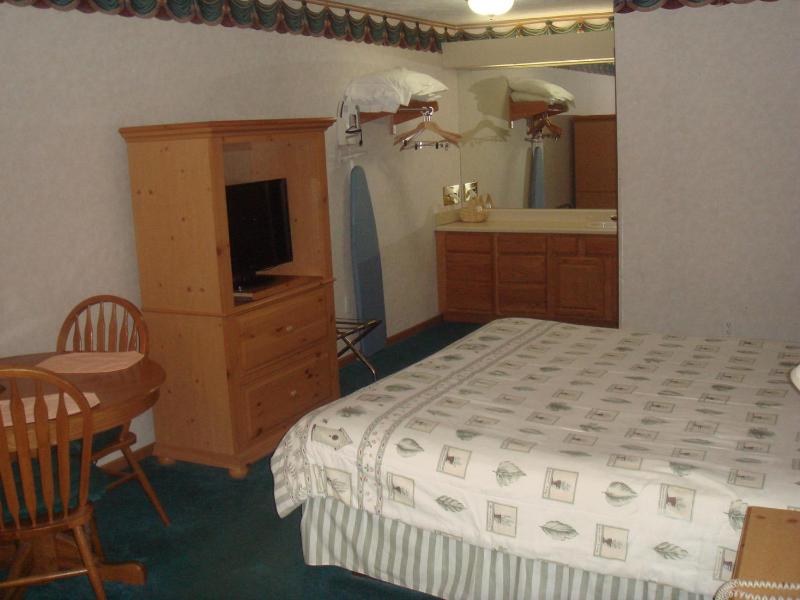 King Room image 3