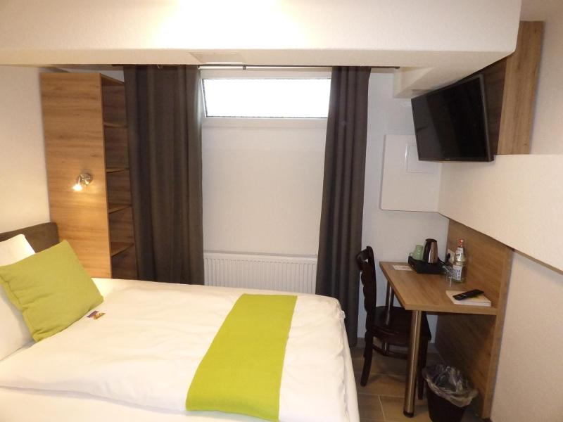 Queen Room - Souterrain image 1