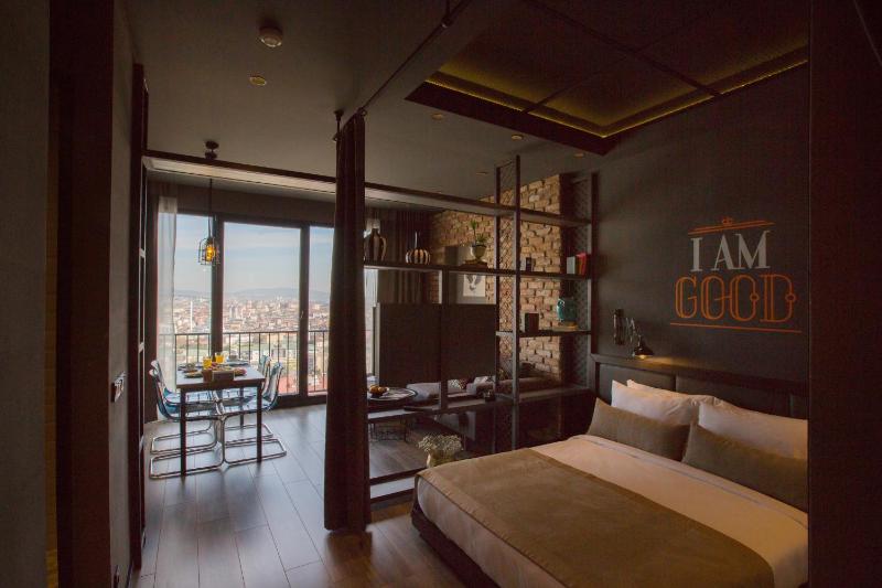 One Bedroom City View image 2