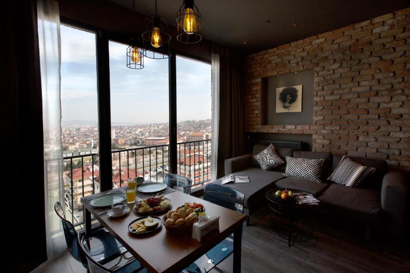 One Bedroom City View image 2