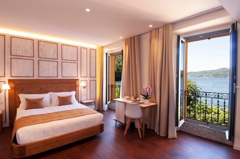 Double Room with Terrace image 3