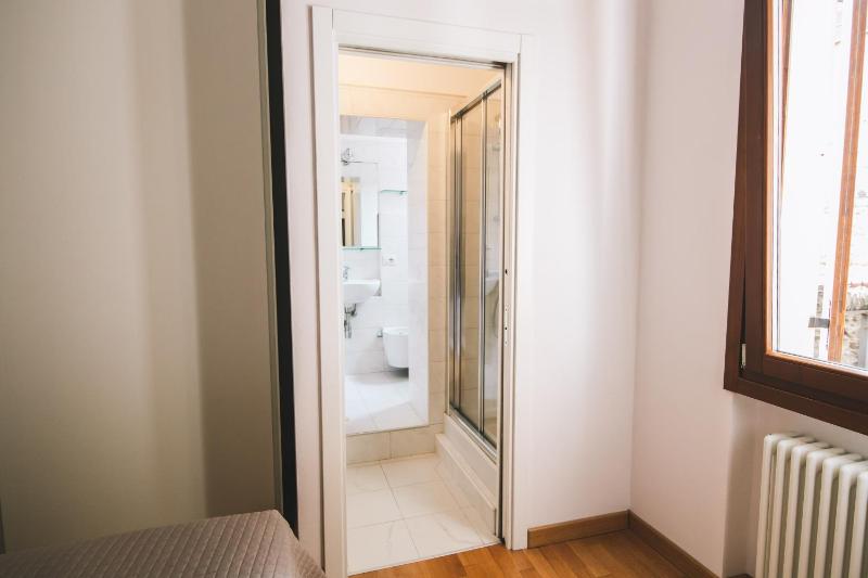 One-Bedroom Apartment image 3