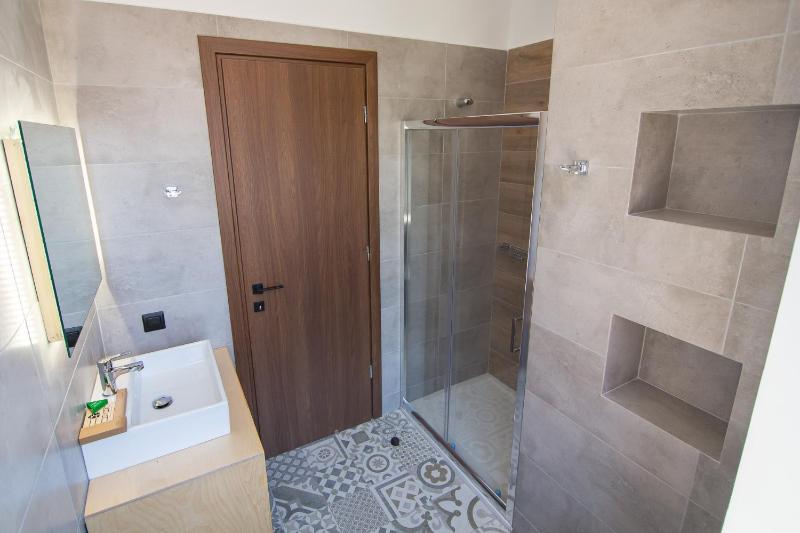 Sofita Hotel - image 32