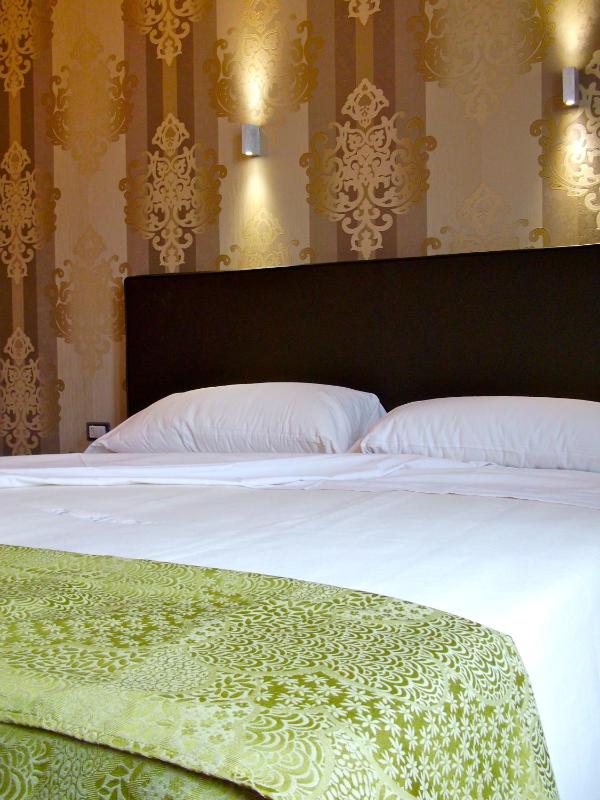 Two Connecting Rooms image 2