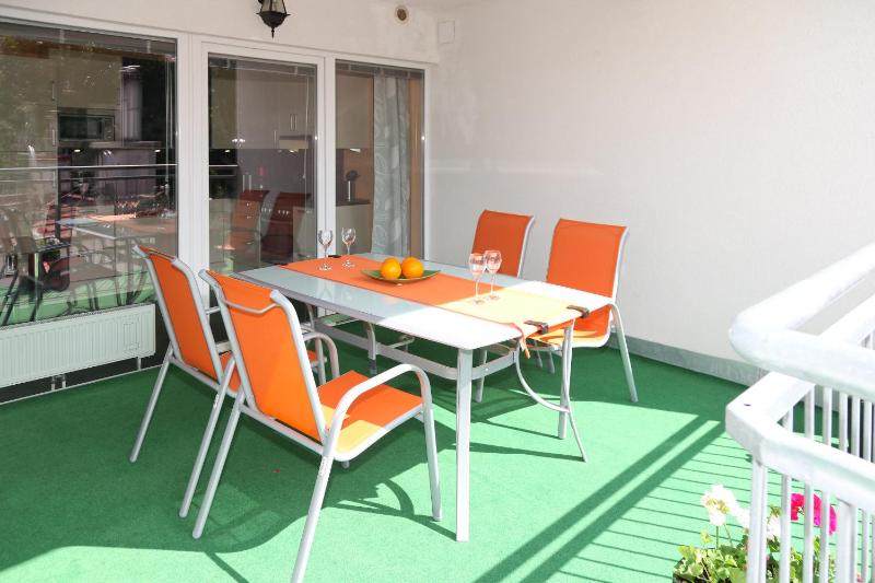 3 rooms Sunny Apartments-Schoenbrunn 100m2 with balcony - image 1