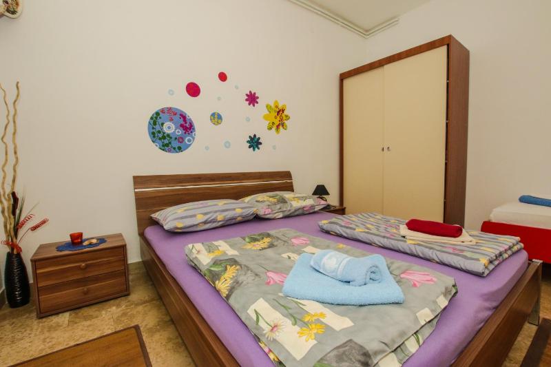 One-Bedroom Apartment with Patio image 4