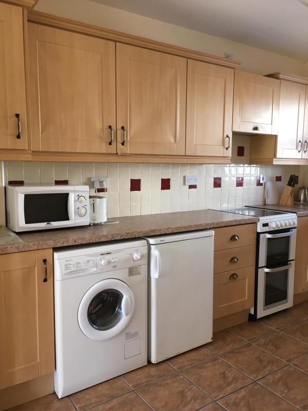 Three-Bedroom Townhouse image 4