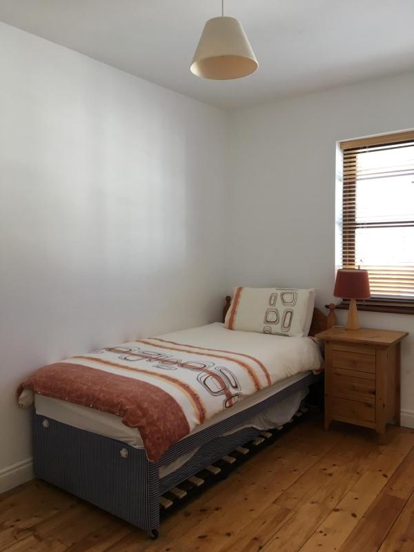 Three-Bedroom Townhouse image 3