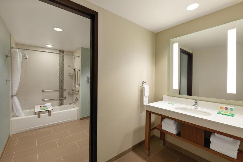 Queen Room with Two Queen Beds, Sofa Bed and Accessible Tub image 2