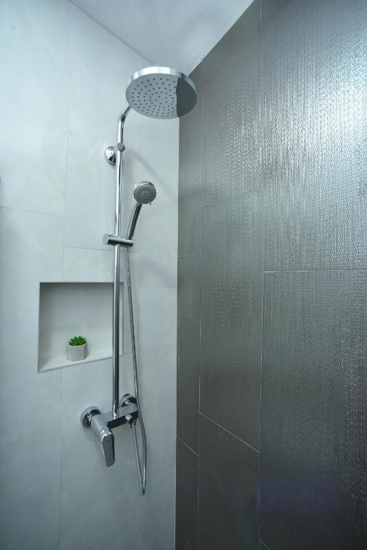 Deluxe Triple Room image 3