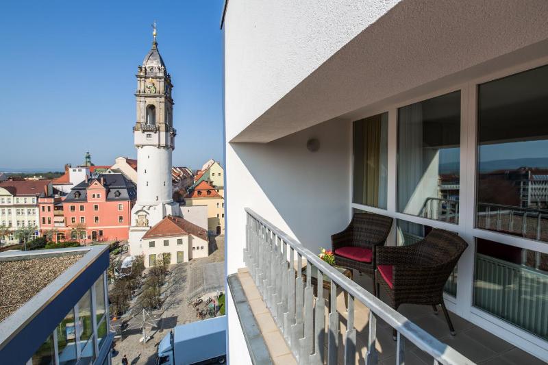 King Suite with Balcony image 2