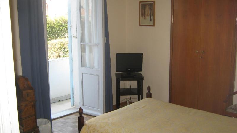 Standard Single Room image 3