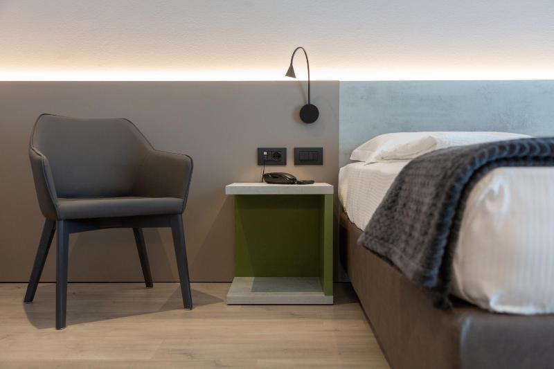 Superior Double or Twin Room with Balcony image 4