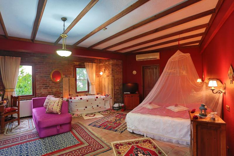 Superior Double Room image 3