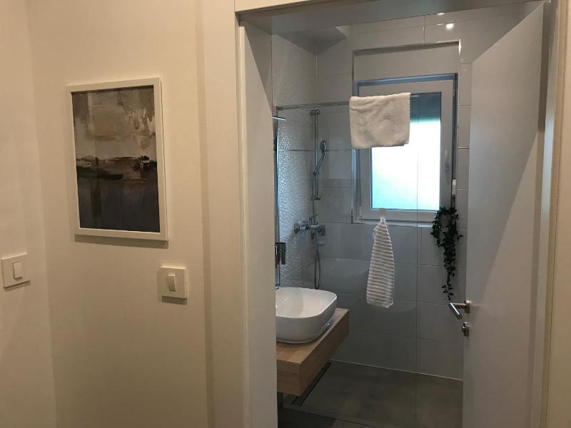 Studio Apartment image 4