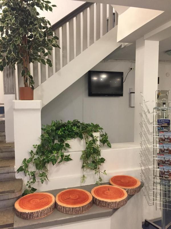 Family Room with Shared Bathroom image 3