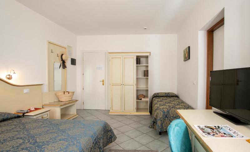 Hotel Elpiro - image 15