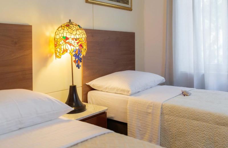 PLR-Royal luxury apartment - image 13