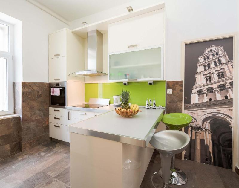 PLR-Royal luxury apartment - image 8