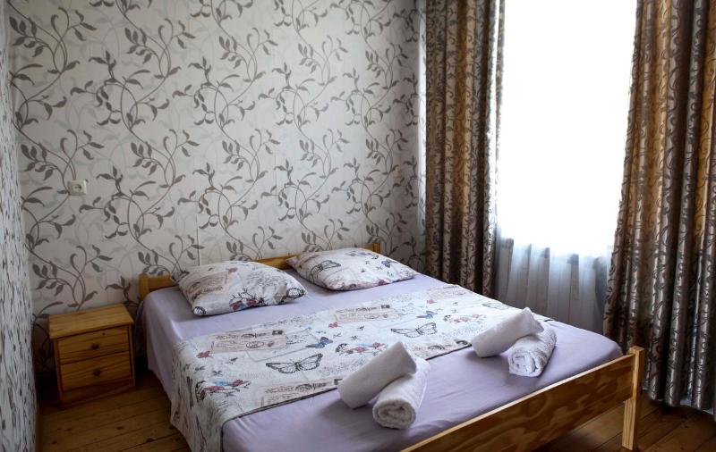 Deluxe Double Room with Bath image 2