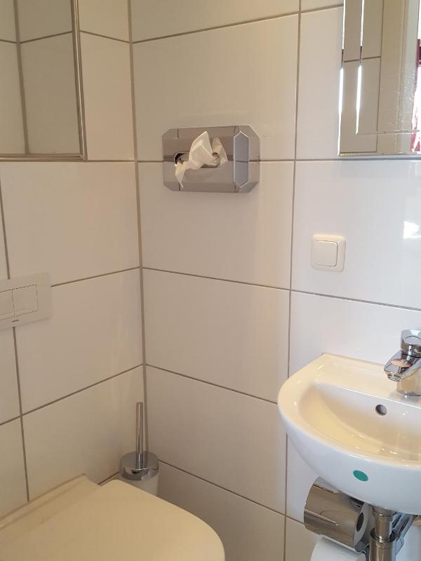 Apartment (1 Adult) image 3
