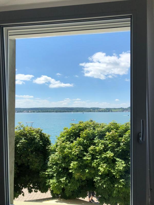 Single Room with Lake View image 3