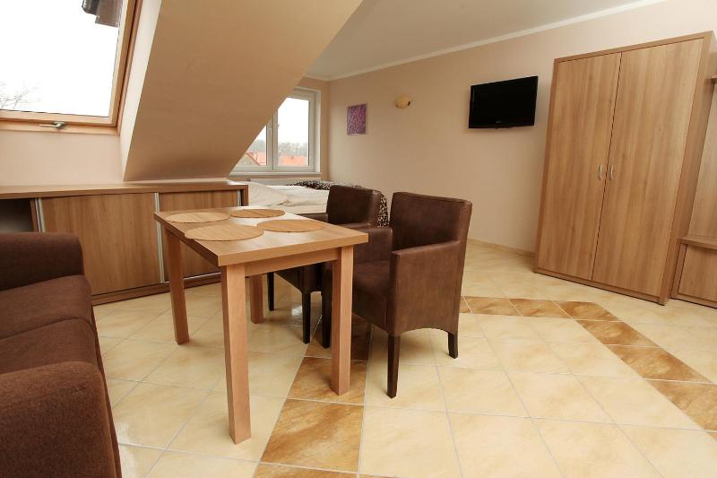 Studio (4-2 Adults) image 1
