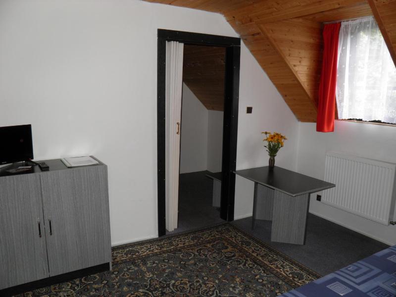 Quadruple Room image 4