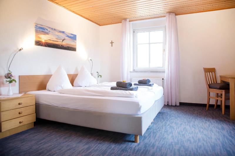 Double Room image 1