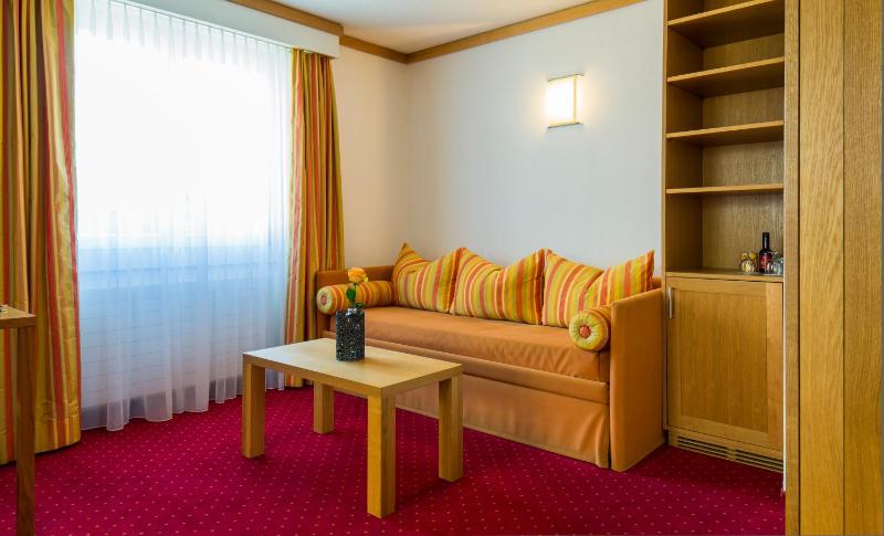Junior Suite with Balcony image 3