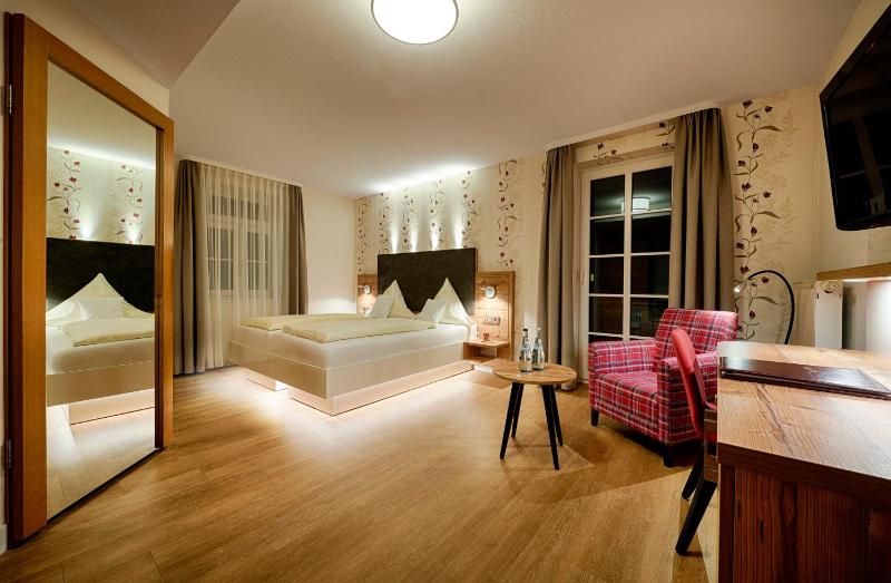 Double Room in Annex image 3