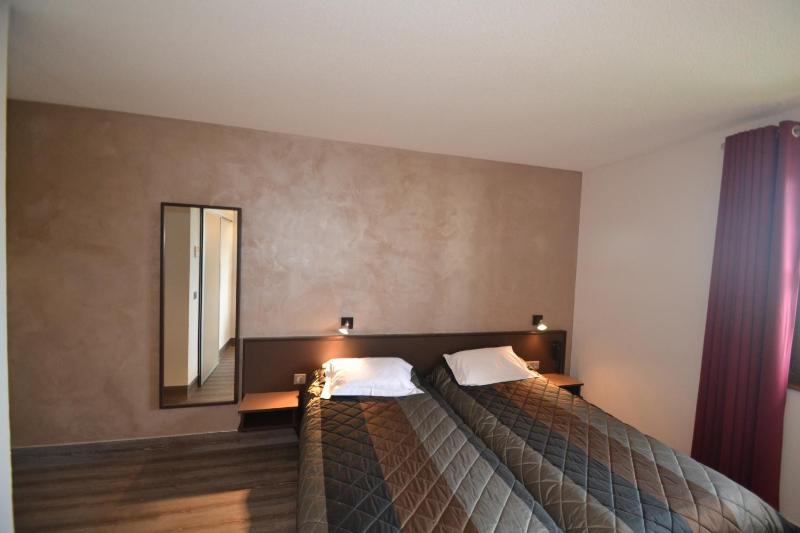 Twin Room image 3