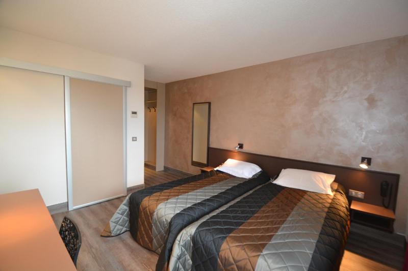 Twin Room image 1