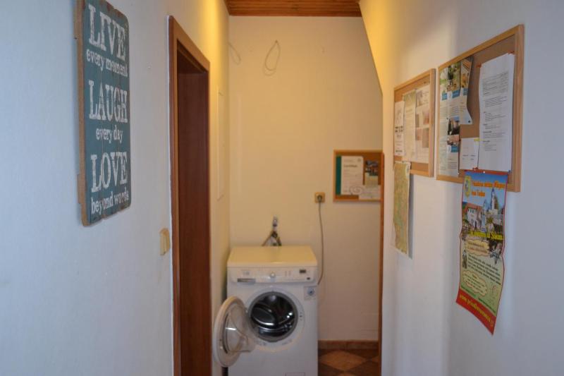One-Bedroom Apartment image 2