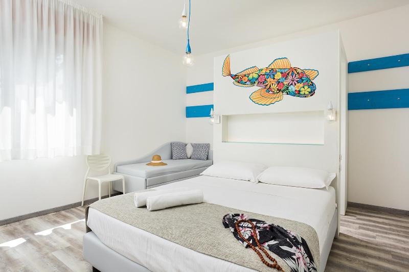 Superior Quadruple Room - Annex image 4