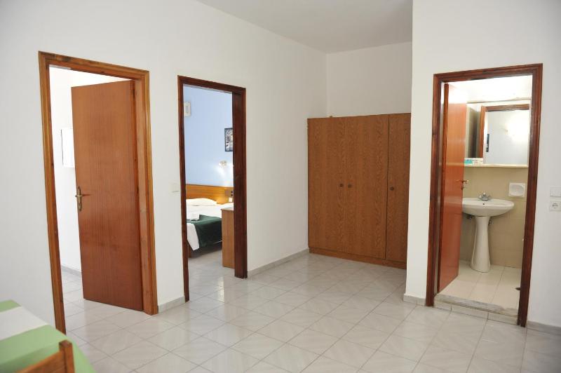 Standard Family Room image 1