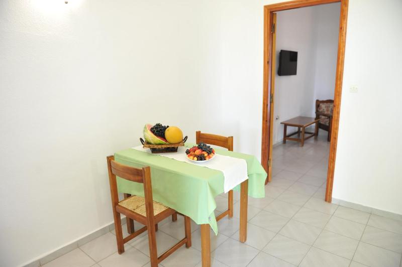 One-Bedroom Apartment image 2