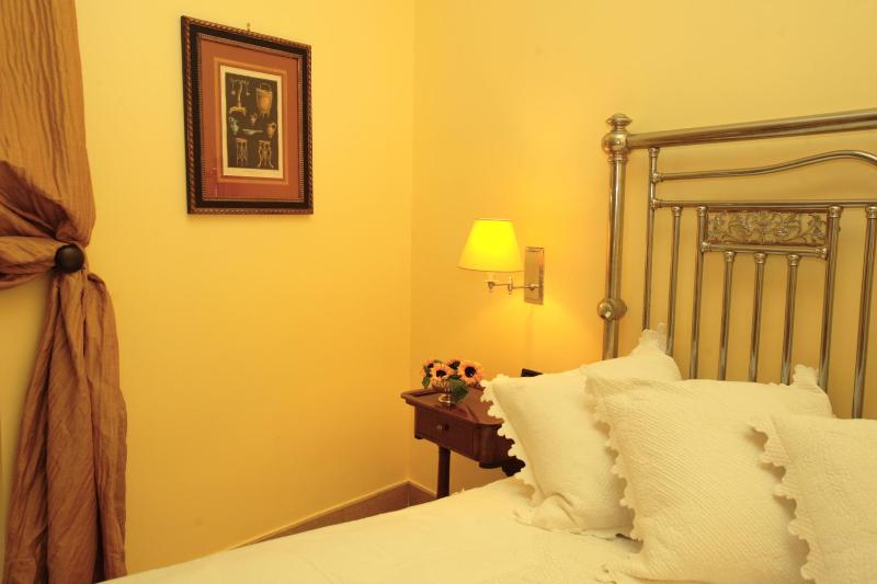 Double Room with Balcony image 3