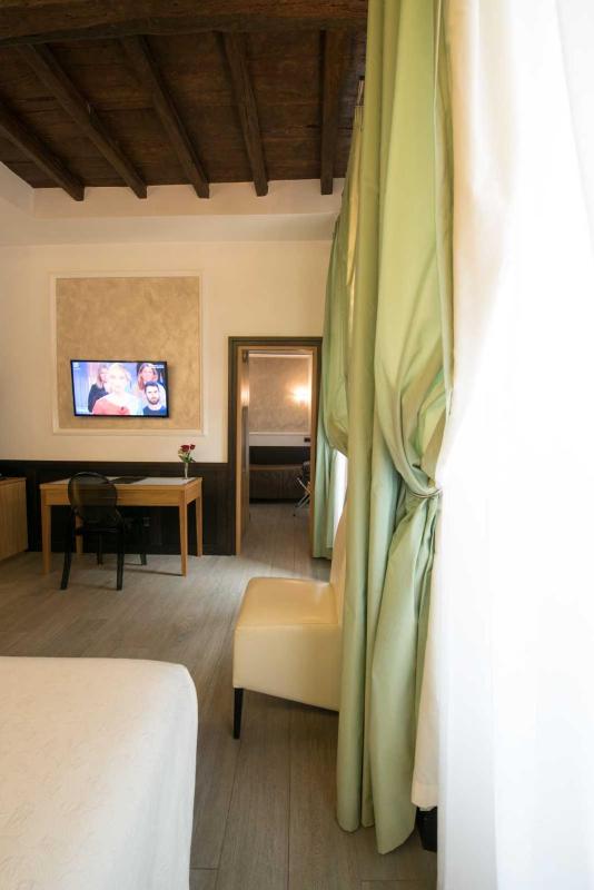 Junior Suite image 2