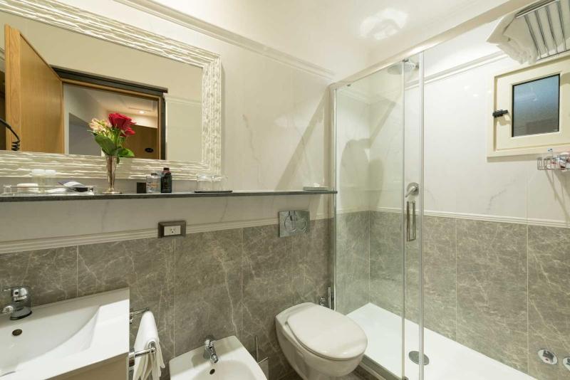 Double or Twin Room with Private Bathroom image 3