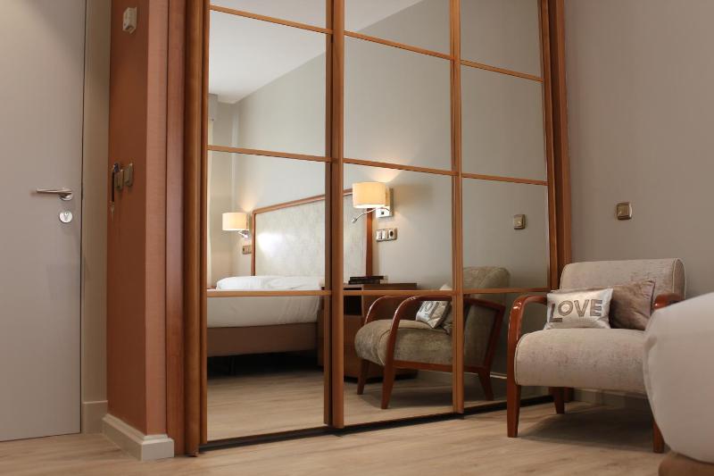 Hotel Carreño - image 9