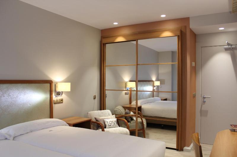 Double Room image 2
