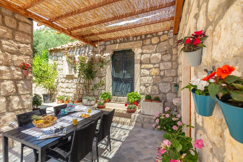 Summer Cottage - image 11